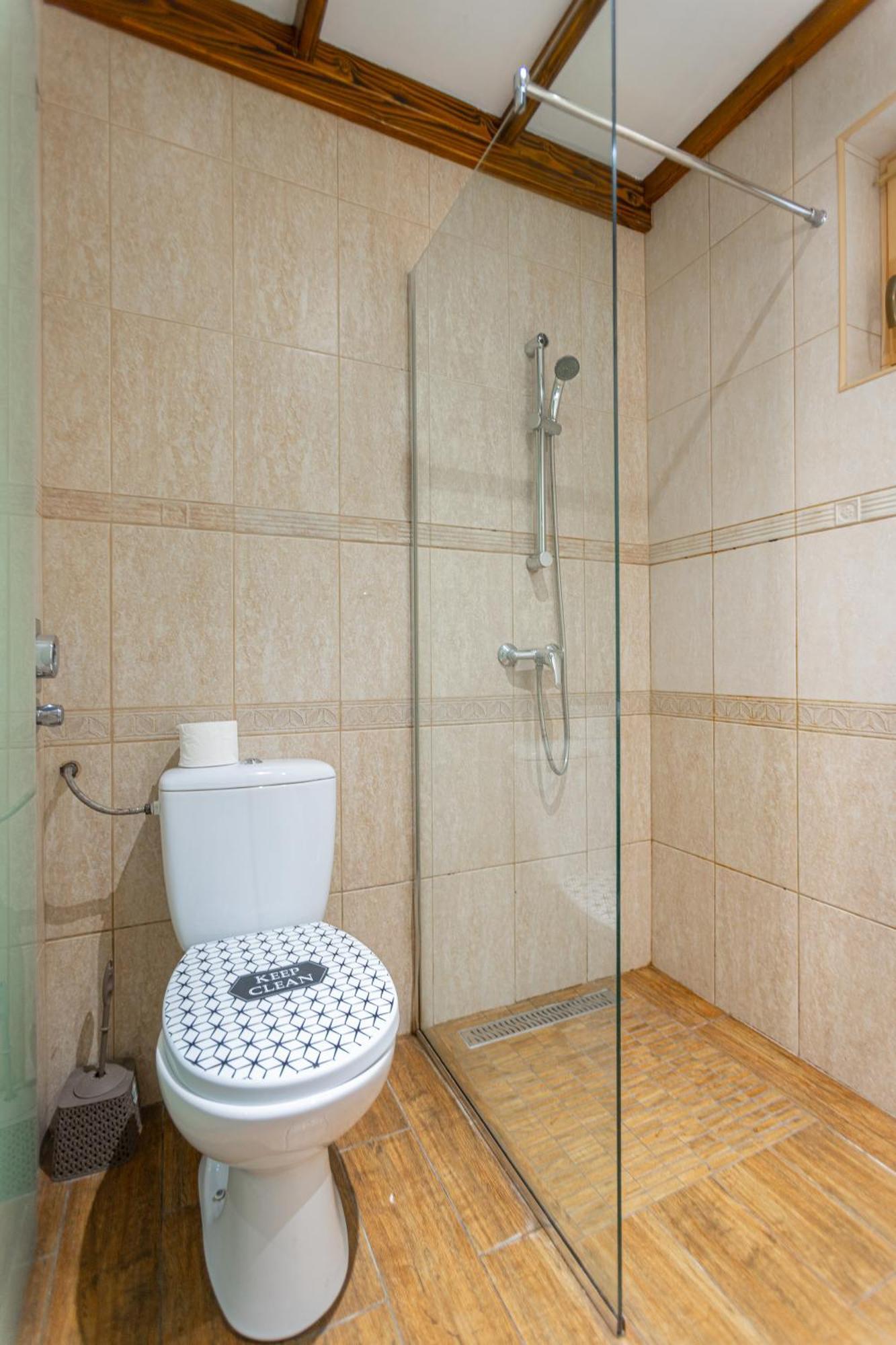 Appartamento Cosy Flat With Balcony Budapest Esterno foto