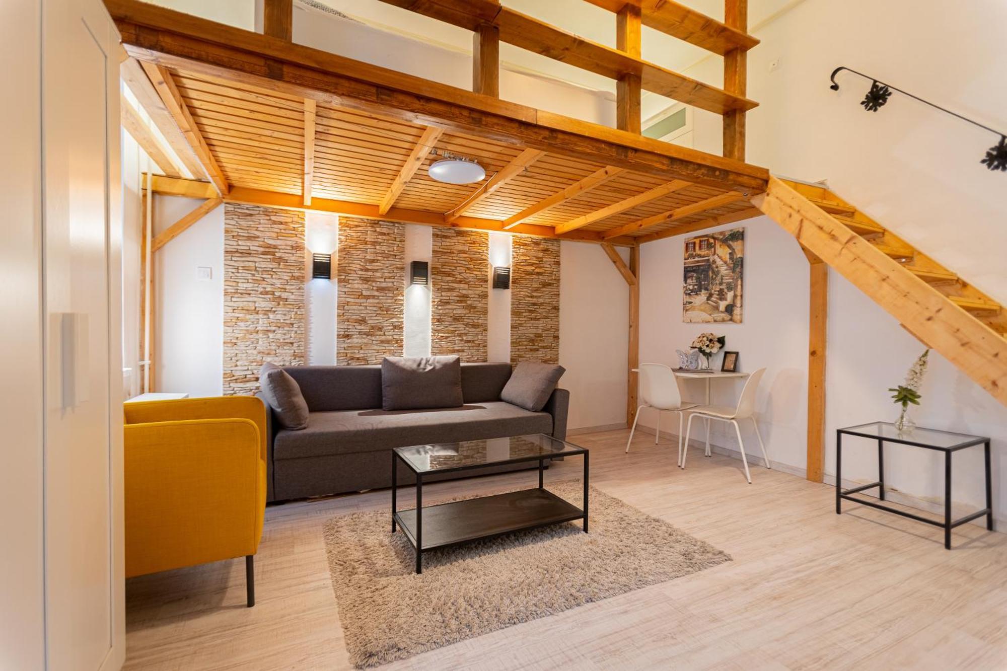 Appartamento Cosy Flat With Balcony Budapest Esterno foto