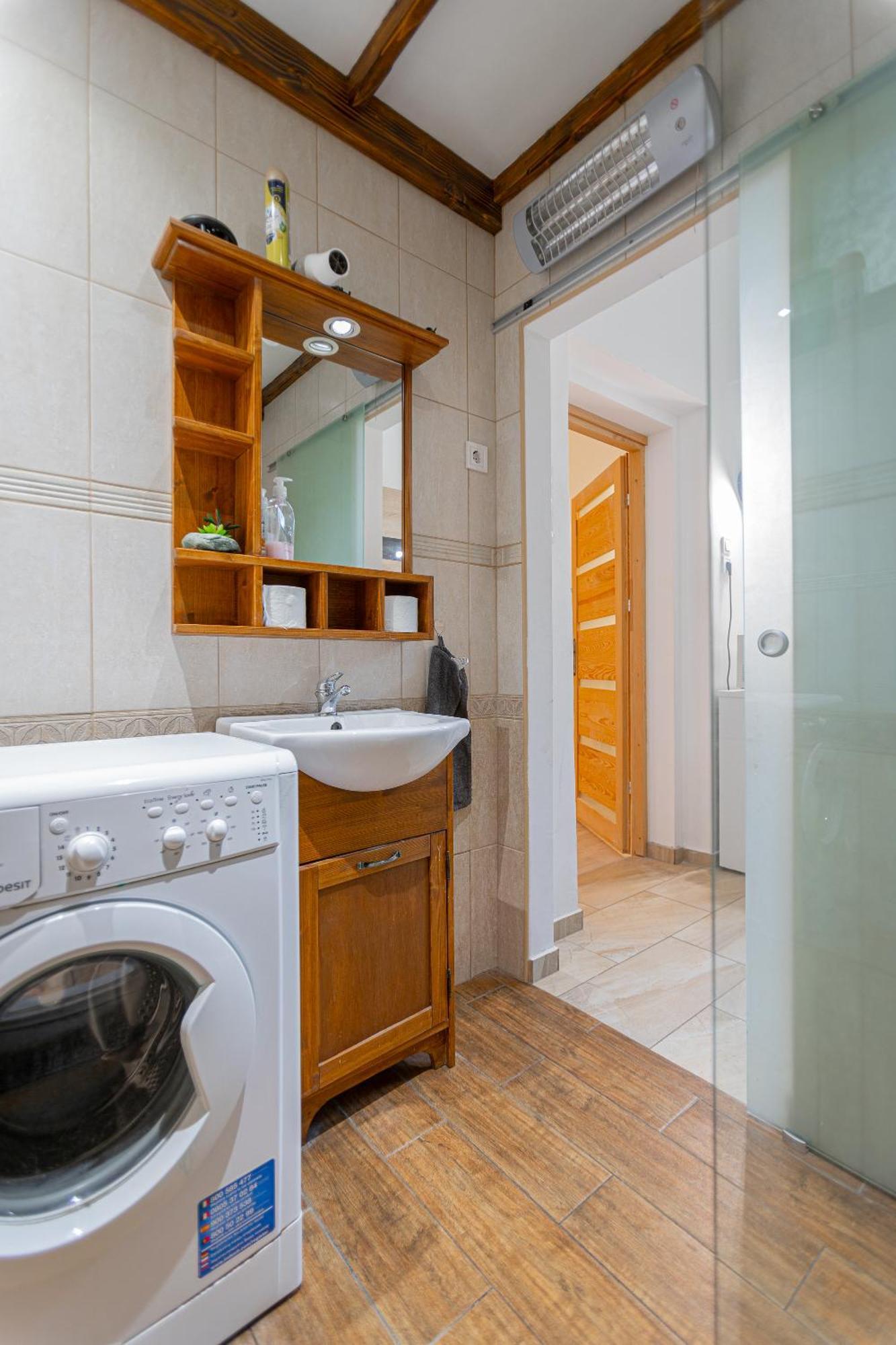 Appartamento Cosy Flat With Balcony Budapest Esterno foto