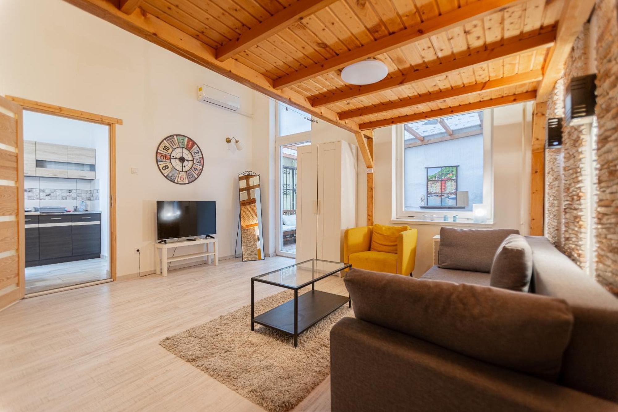 Appartamento Cosy Flat With Balcony Budapest Esterno foto