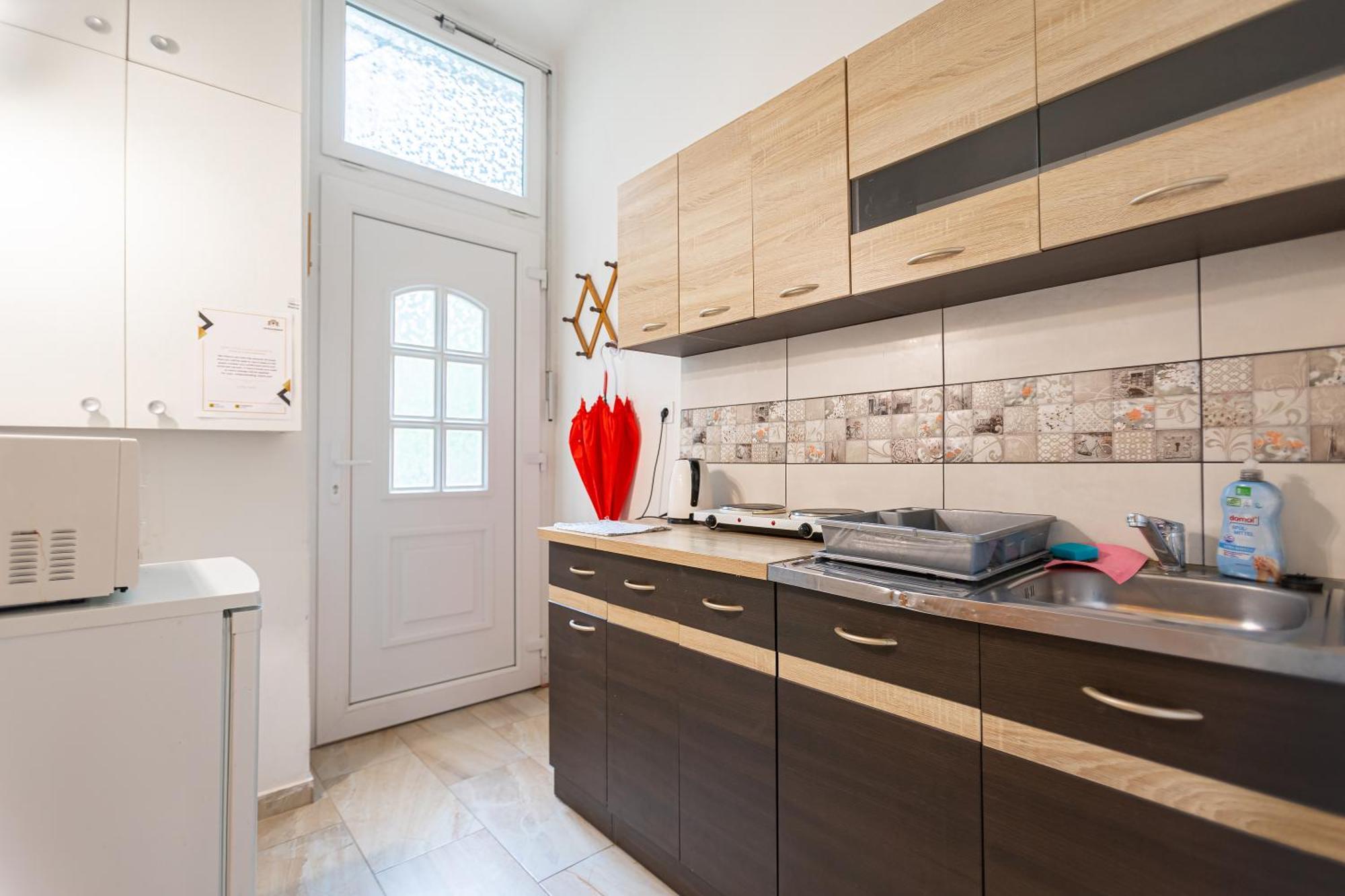 Appartamento Cosy Flat With Balcony Budapest Esterno foto