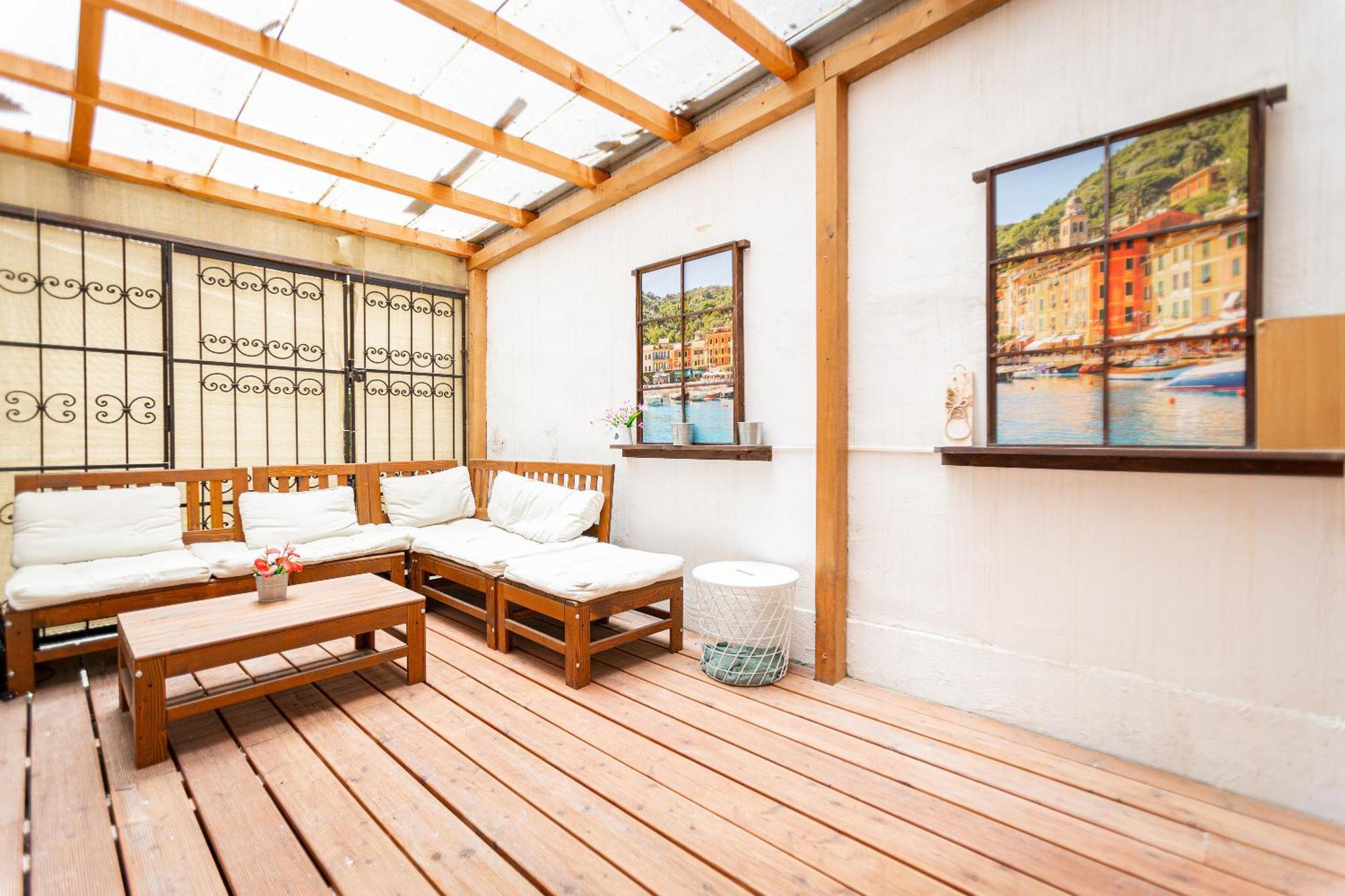 Appartamento Cosy Flat With Balcony Budapest Esterno foto